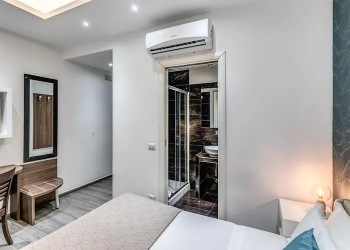 Gasthuis Spagna Boutique 4*